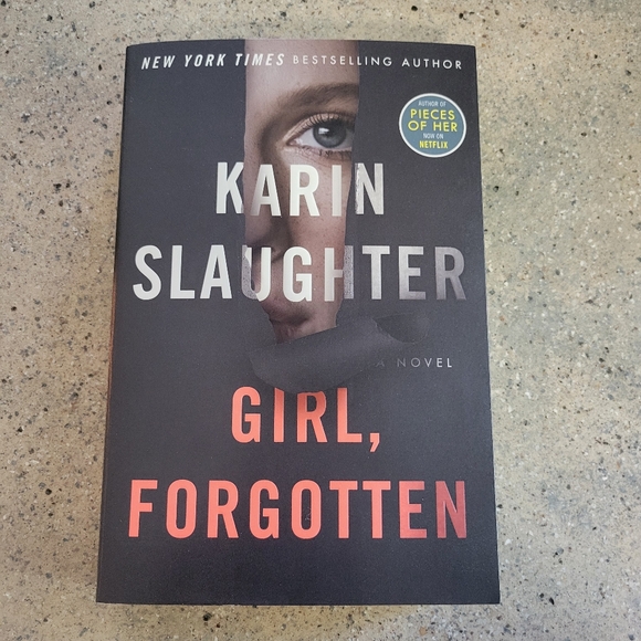 Other - Girl, Forgotten by Karin Slaughter Paperback Thriller Book - GUC